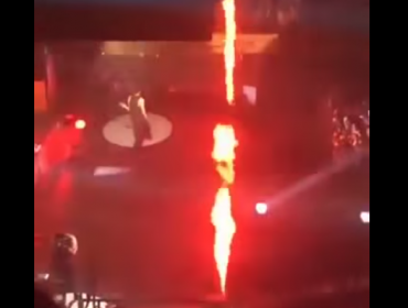 Video: Integrante de 5 Seconds of Summer se quema la cara durante concierto