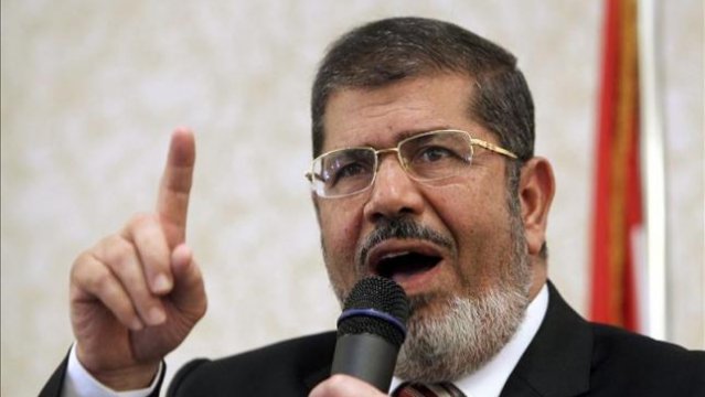 Confirman condena a muerte contra ex presidente egipcio Mohamed Mursi