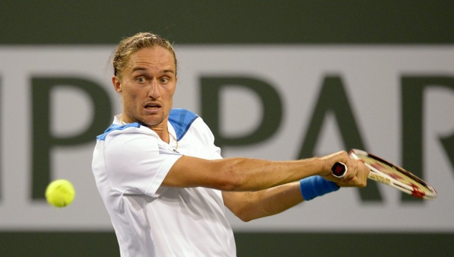 Dolgopolov saca del camino a Nadal en Queen's