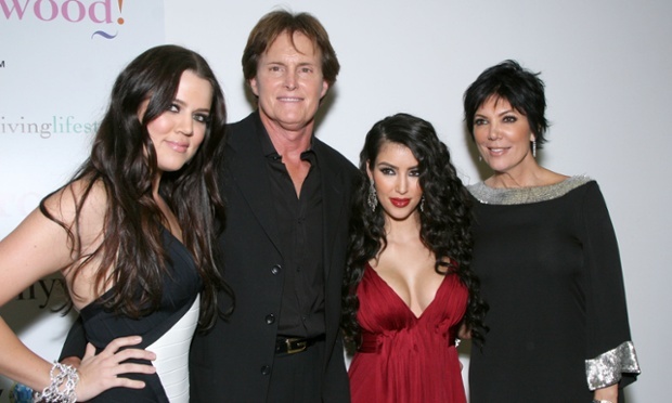 Impresionante: Actor filipino se transforma en 3 integrantes del clan Kardashian