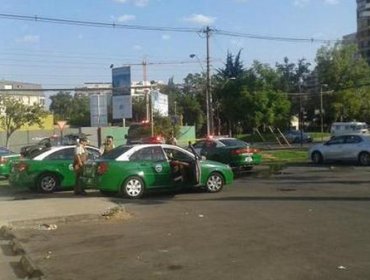 Investigan detonación de artefacto explosivo en sucursal bancaria de Santiago