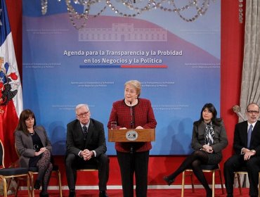 Presidenta Michelle Bachelet firma proyectos de ley de la Agenda para la Transparencia y la Probidad