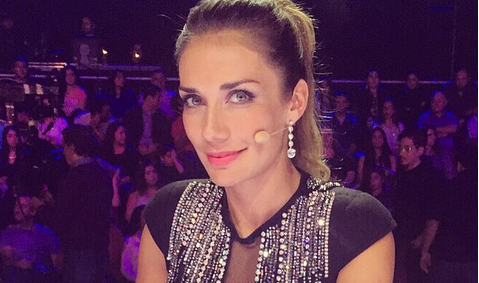 Carolina de Moras se luce con torta de cumpleaños para su hija