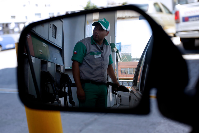 Nueva alza de combustibles se registra este jueves