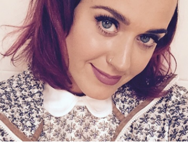 Katy Perry sorprende con sensual sesión de fotos para Moschino