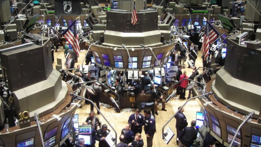 Wall Street abre con fuertes ganancias y el Dow Jones sube un 0,79 %