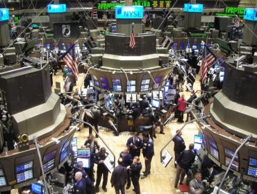 Wall Street abre con fuertes ganancias y el Dow Jones sube un 0,79 %