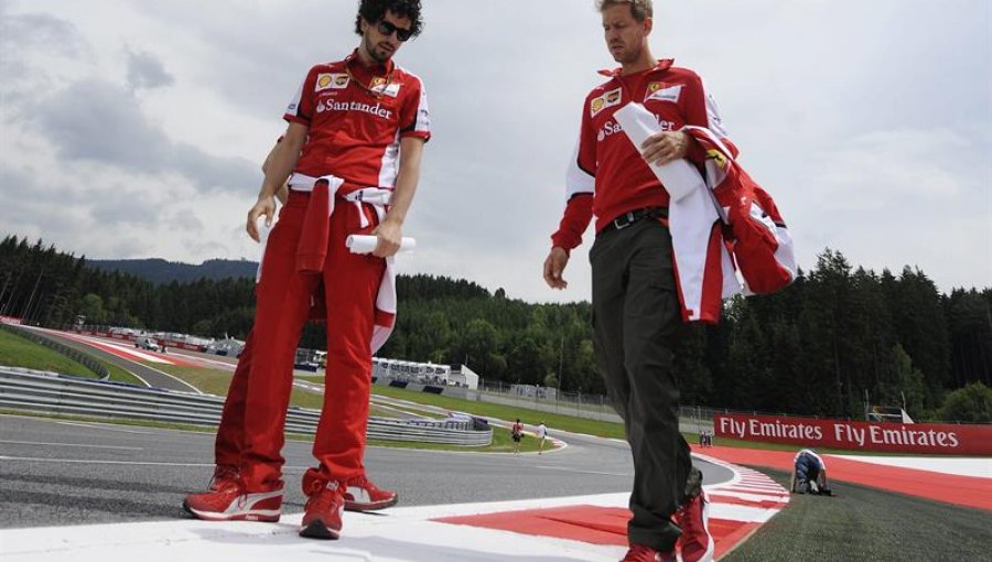 Vettel opina que Mercedes es favorito en el Gran Premio de Austria