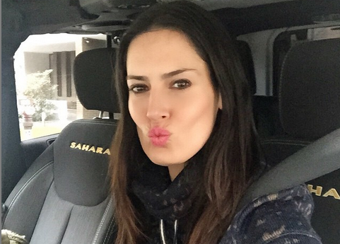 El sensual “buenas noches” de Adriana Barrientos a sus fans