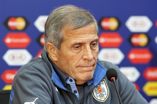 Copa América-Tabárez y choque con Paraguay: "Para nosotros es una final"