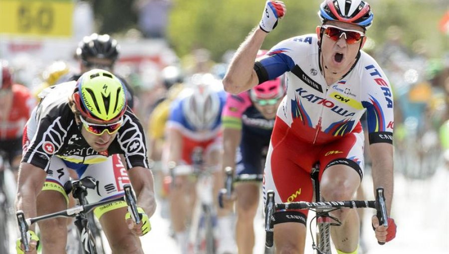 Kristoff gana a Sagan en la séptima etapa y Pinot sigue como líder