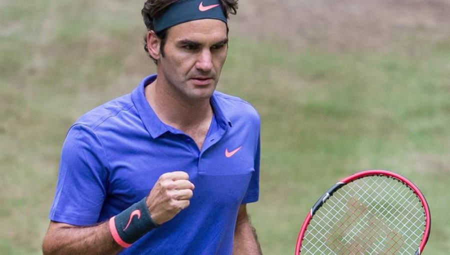 Federer anula el cañón Karlovic y accede a la final por décima vez