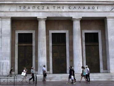 Grecia se prepara ante posibles escenarios económicos, incluso salida de euro