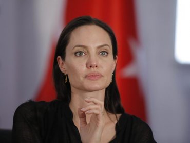 Angelina Jolie realiza viaje solidario a los campos de refugiados en Turquía