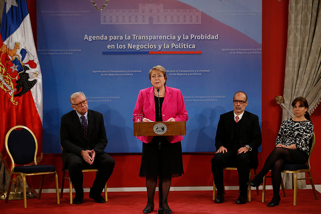 Presidenta Bachelet firmó proyecto de ley de Agenda de Probidad y Transparencia