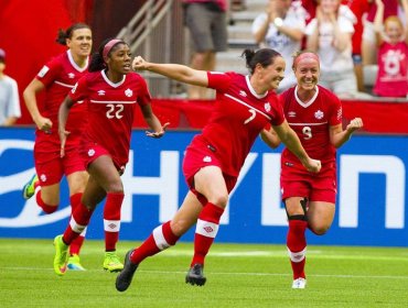 Mundial Femenino: Australia, Francia y Canadá avanzan