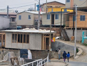 Damnificados de Valparaíso inician huelga de hambre en demanda de ayuda