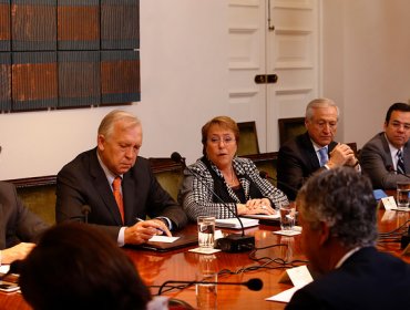 Presidenta convoca a consejo extraordinario de Gabinete en La Moneda