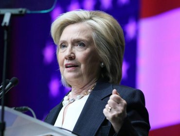 Hillary Clinton define como "terrorismo racista" el tiroteo en Carolina del Sur