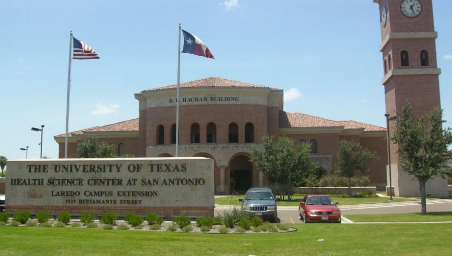 Universidad de Texas estudia retirar estatua de presidente de Confederación