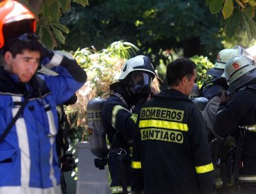 Bomberos evacúa consultorio y jardín infantil por derrame de mercurio en La Reina