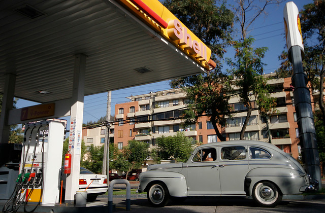 Turba robó servicentro a cuadras de Plaza Italia