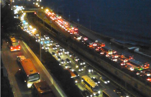 Valparaíso: Pescadores formaron barricadas en avenida España generando gran congestión