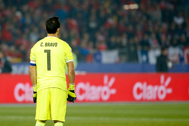 Copa América-Claudio Bravo: "Tuvimos paciencia para anotar y controlar el juego"