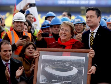 Presidenta Bachelet inaugura y recorre estadio Ester Roa de Concepción