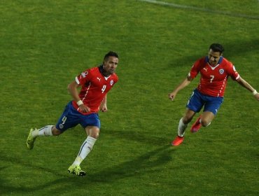 Copa América-Isla: "Hace rato mi familia me dijo que pateara al arco"