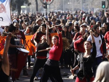 Confech cifran en 100 mil los asistentes a la marcha