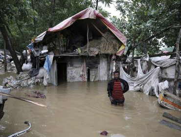 India: 41 Muertos y 8.700 afectados por inundaciones al oeste