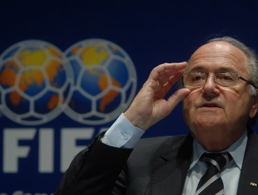 Blatter se aferra a la FIFA: “No renuncié, puse mandato a disposición”