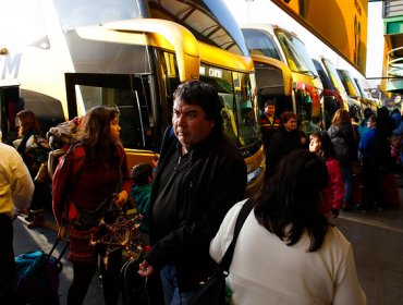 Autoridades inspeccionan buses interregionales por fin de semana largo