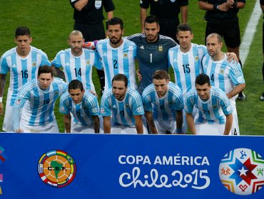 Copa América: Argentina juega con brazalete negro en memoria al padre de Maradona