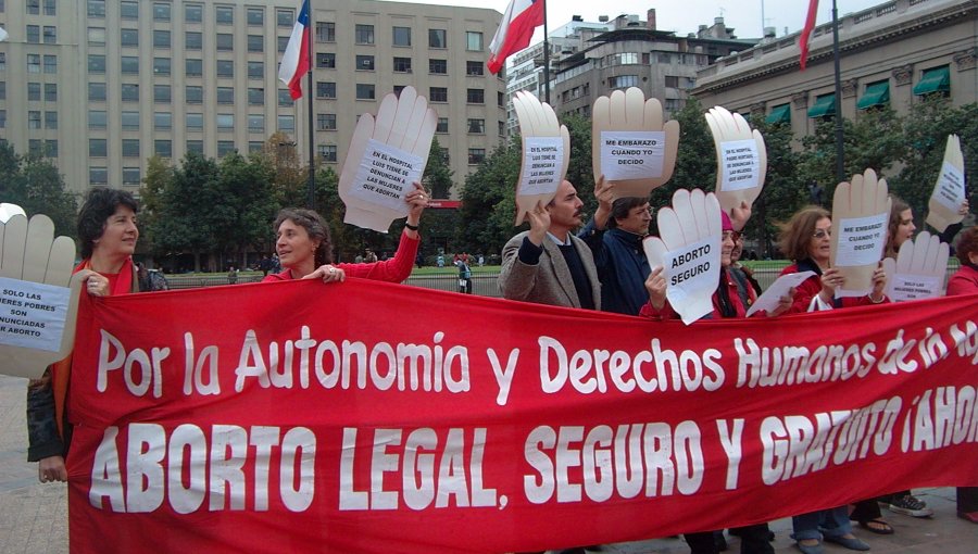 Organizaciones internacionales instan a Chile a despenalizar el aborto