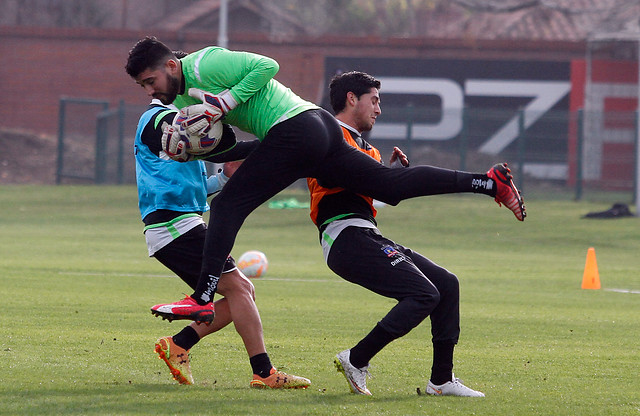 Pretemporada: Colo Colo iguala en pobre amistoso ante Curicó Unido