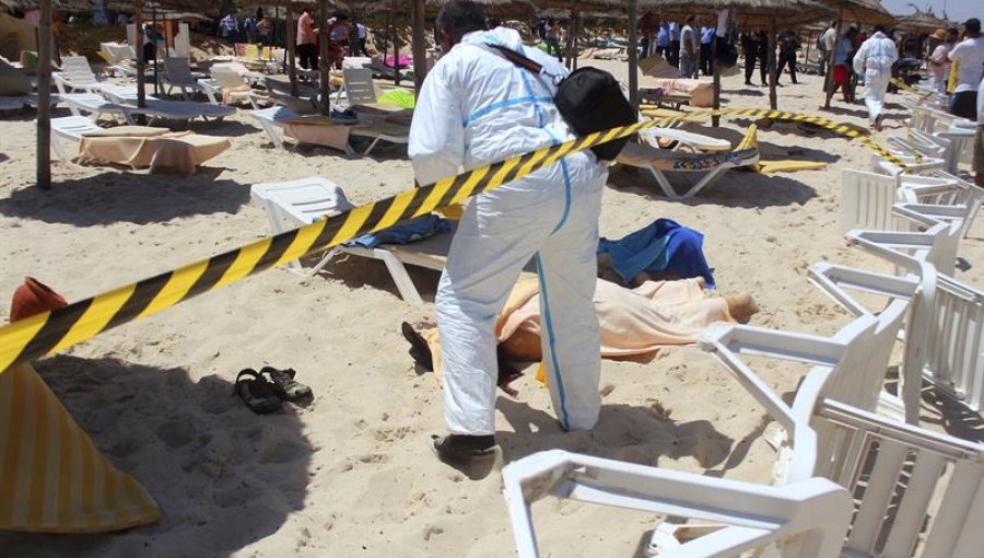 El Reino Unido vaticina que habrá más víctimas británicas del ataque en Túnez