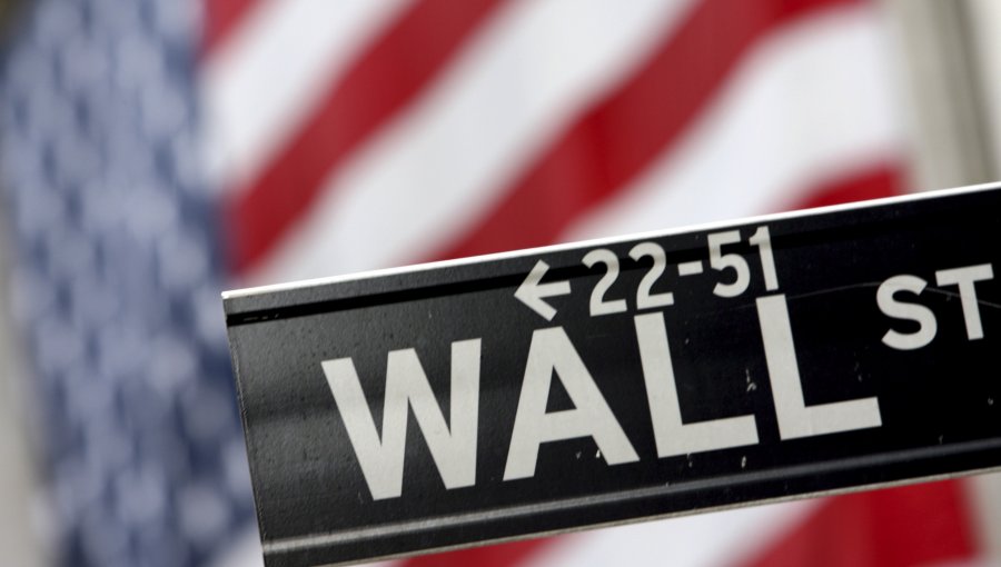 Wall Street abre con fuertes pérdidas y el Dow Jones baja un 0,61 %
