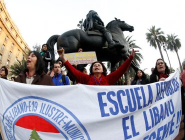 Municipalidades reiteran que no pagarán sueldos a profesores en paro