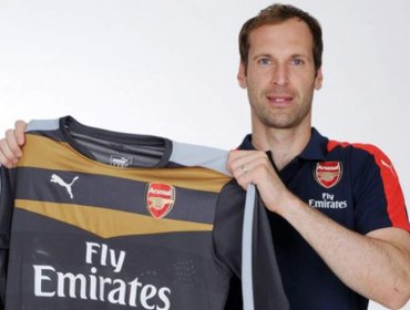 Arsenal FC de Alexis Sánchez anunció el fichaje de Petr Cech