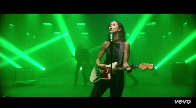 Video: "Almost Superstars", lo nuevo de Francisca Valenzuela