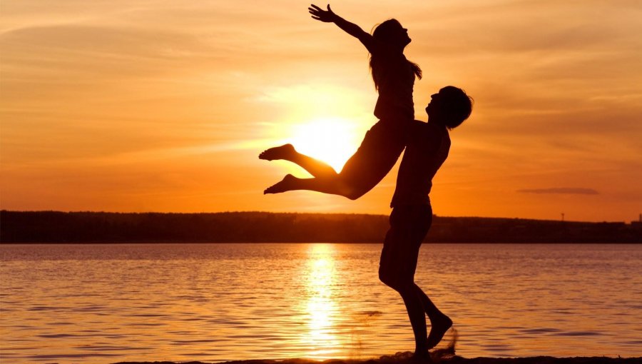 "Manual del Buen Amante": Especialista enumera las estrategias para hacer feliz a la pareja