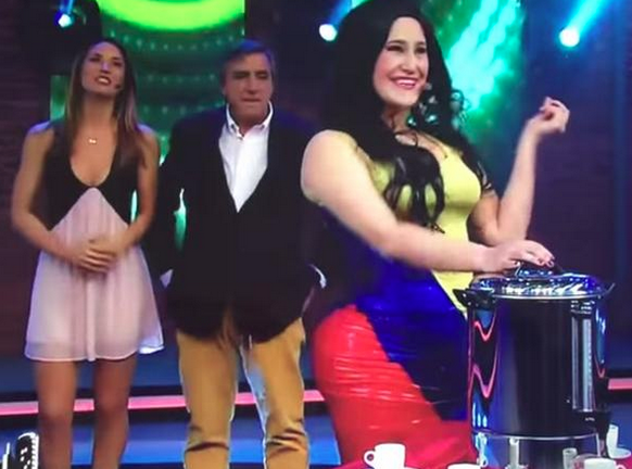 Mega pide disculpas por polémica parodia a colombianas en Morandé con Compañía