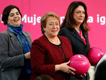 Presidenta Bachelet llama “a sumar esfuerzos” en la lucha por la igualdad