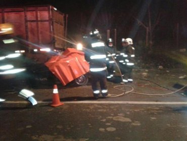 Cuatro muertos dejó colisión de un auto y un camión en las cercanías de Linares