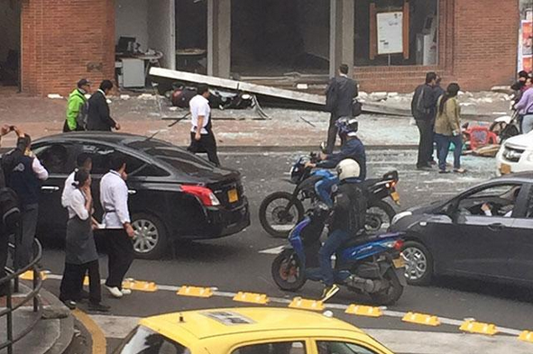 Dos explosivos detonan en el norte y el occidente de Bogotá y dejan 5 heridos