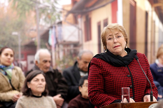 Bachelet: " No hay espacio para que las empresas financien a los partidos"