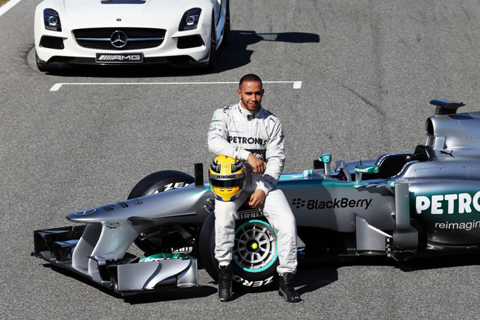 Hamilton busca recuperar el paso en Silverstone