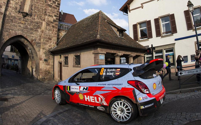 Rally Francia: Ogier empieza mandando